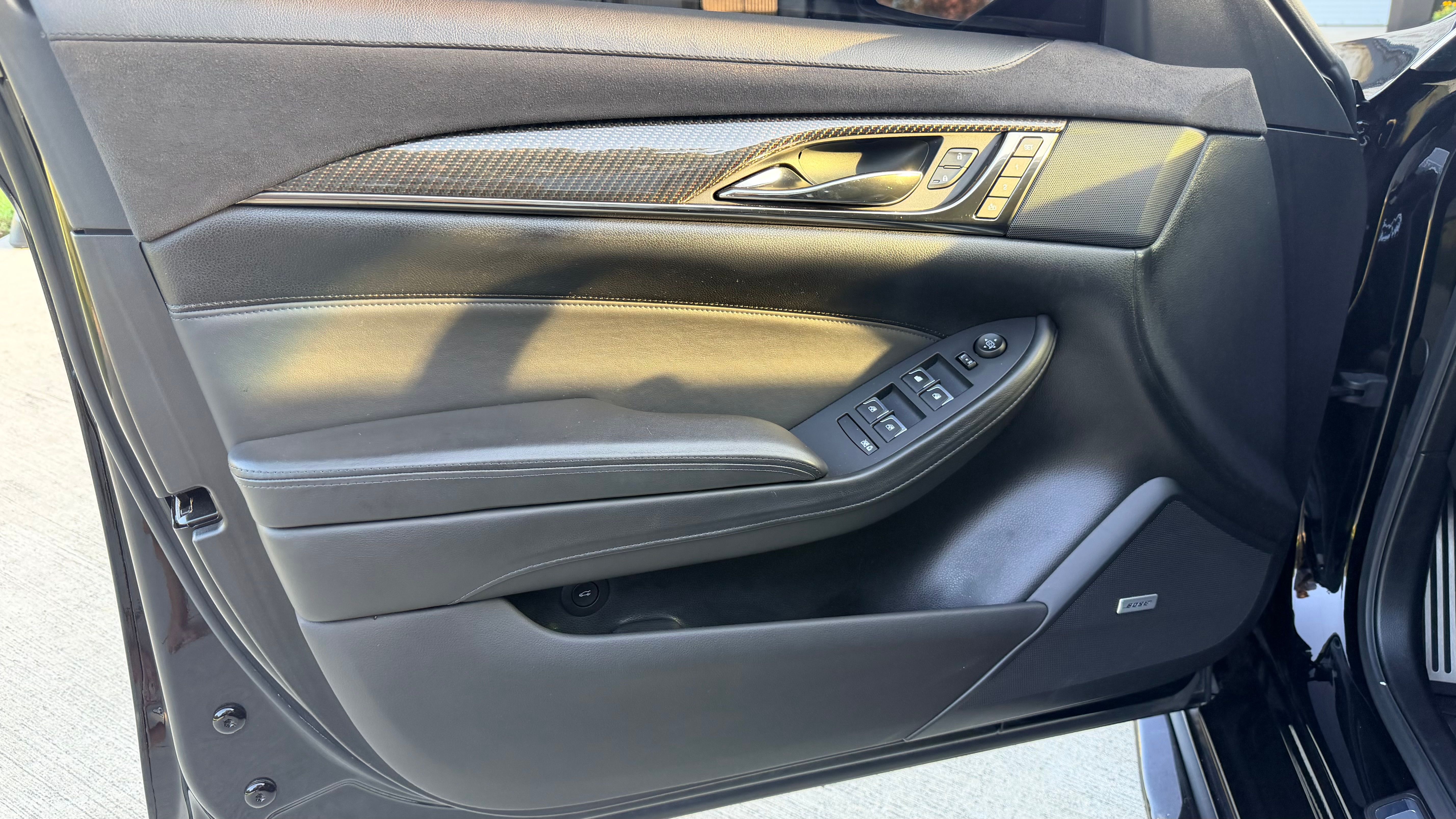 Used 2016 Cadillac CTS V w/ Luxury Package RWD image 6