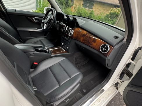 Used 2013 Mercedes-Benz GLK 350 4MATIC image 8