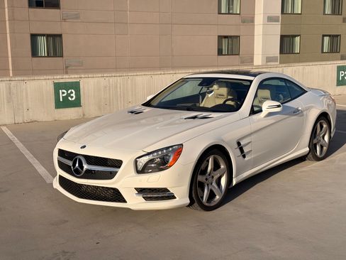 Used 2014 Mercedes-Benz SL 550 image 2
