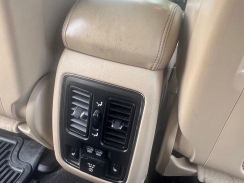 Used 2014 Jeep Grand Cherokee Limited AWD/4WD image 26