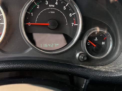 Used 2015 Jeep Wrangler Sport AWD/4WD image 10