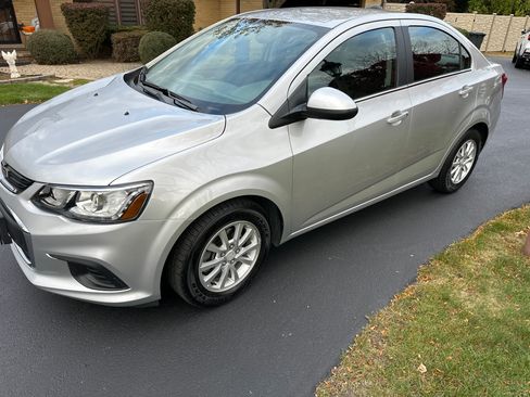 Used 2017 Chevrolet Sonic LT image 9