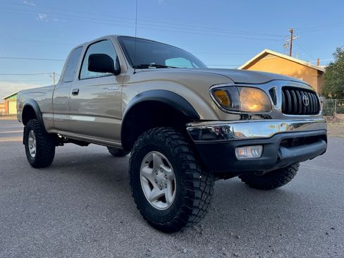 Used 2004 Toyota Tacoma 4x4 Xtracab V6 image 8