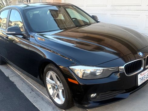 Used 2013 BMW 320i Sedan RWD image 2