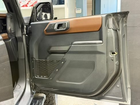 Used 2024 Ford Bronco Outer Banks w/ Sasquatch Package AWD/4WD image 17