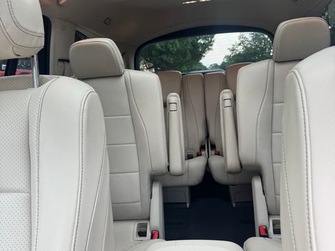 Used 2020 Mercedes-Benz GLS 450 4MATIC image 6