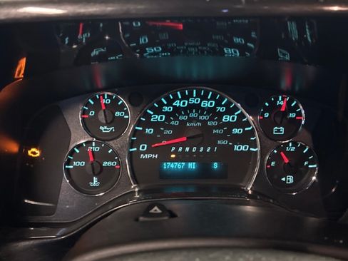 Used 2013 Chevrolet Express 1500 image 9