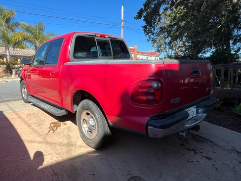 Used 2001 Ford F150 2WD SuperCrew image 2