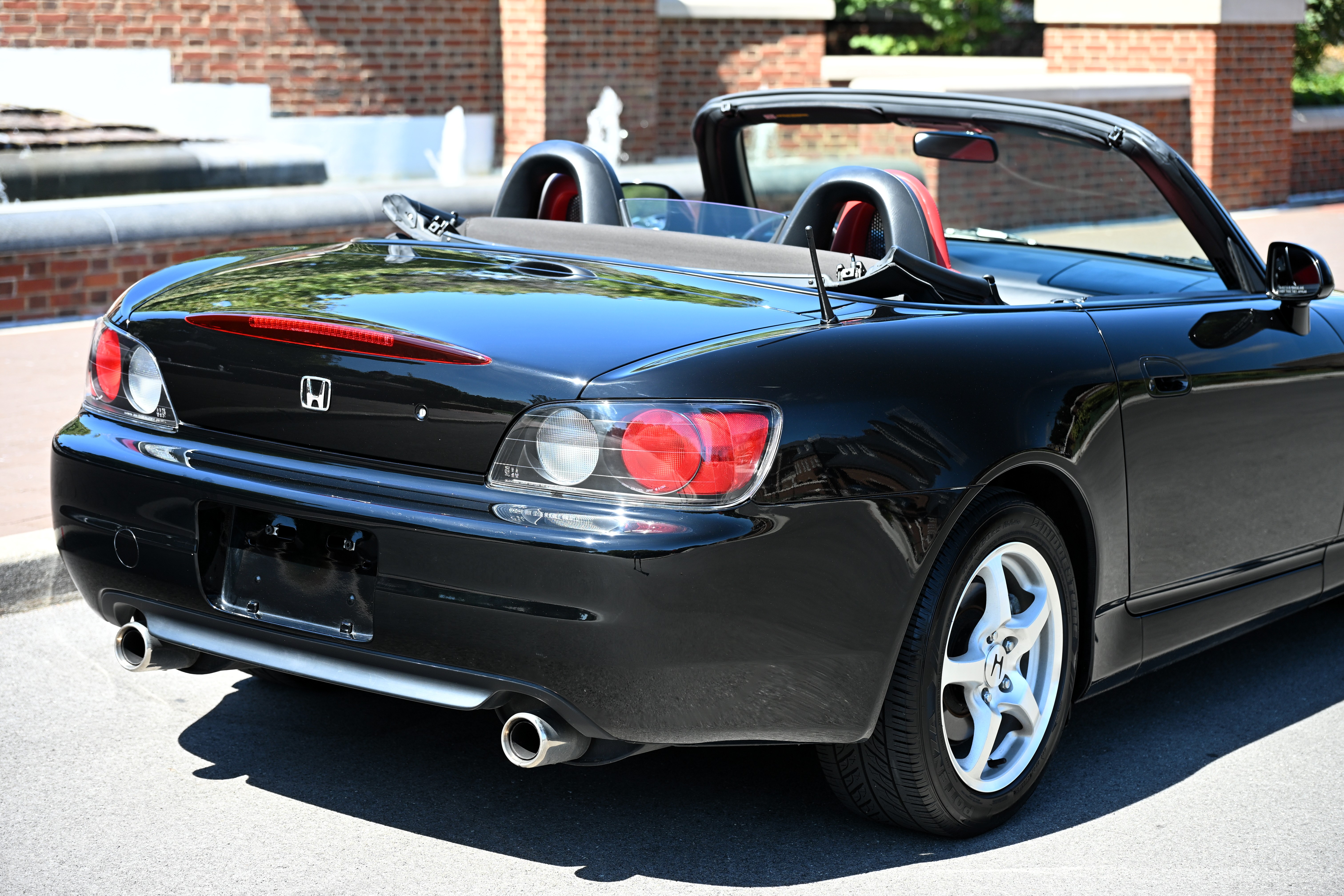 Used 2001 Honda S2000 image 13