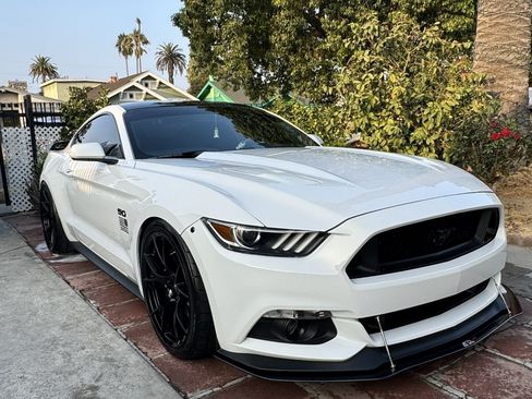 Used 2016 Ford Mustang GT Premium image 8