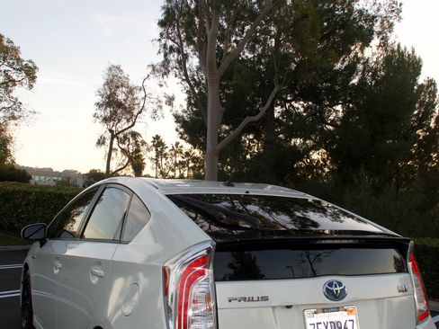 Used 2014 Toyota Prius Four image 6
