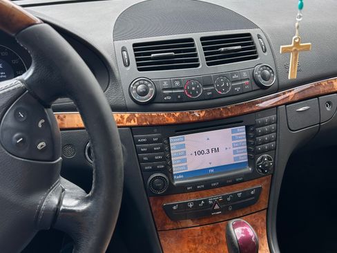 Used 2006 Mercedes-Benz E 350 Sedan image 10