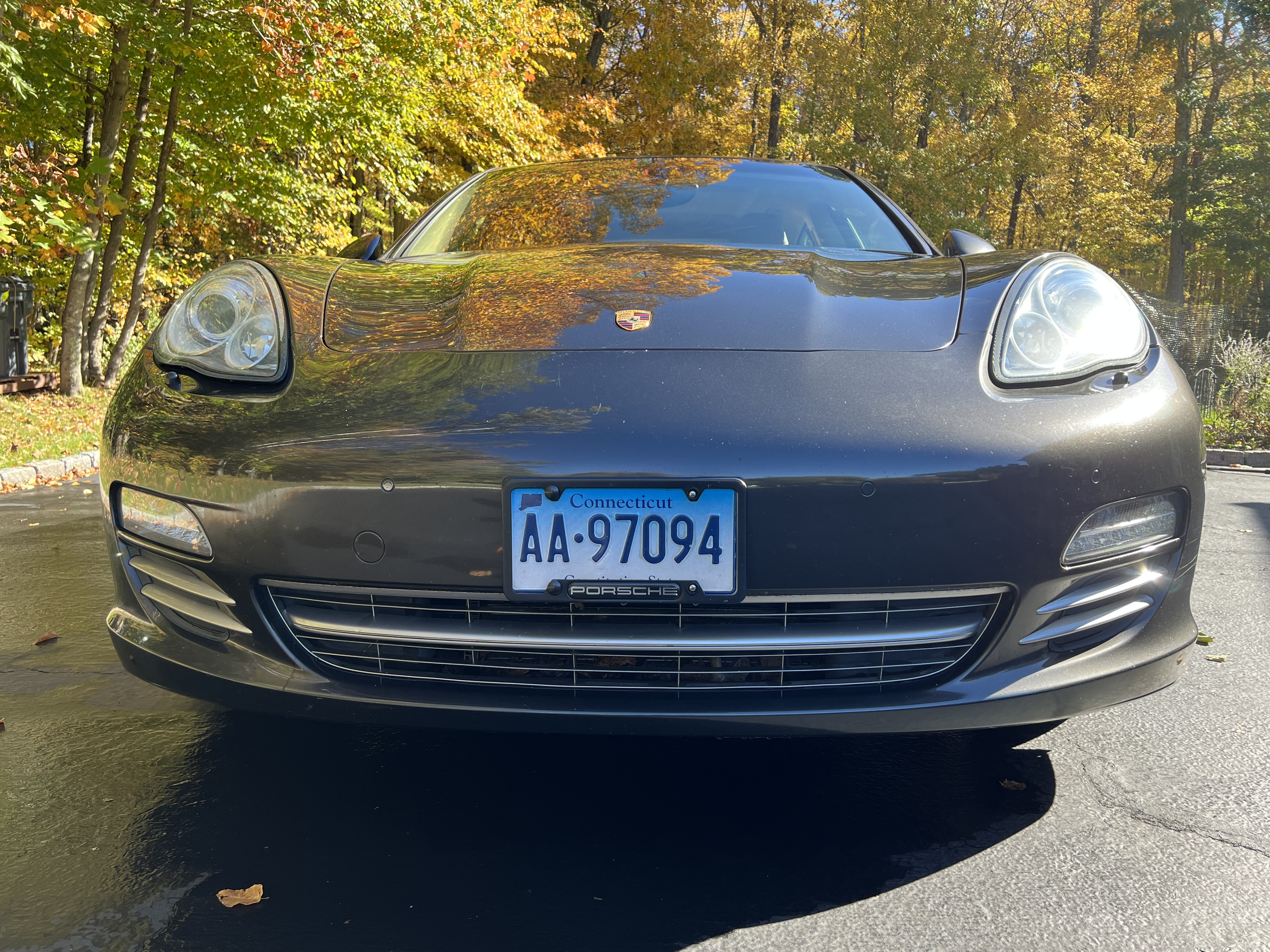 Used 2013 Porsche Panamera 4 Platinum Edition AWD/4WD image 2
