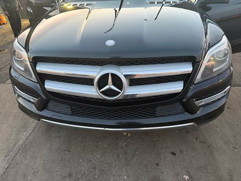 Used 2015 Mercedes-Benz GL 450 4MATIC image 11
