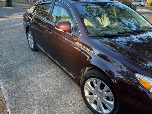 Used 2012 Toyota Avalon image 5