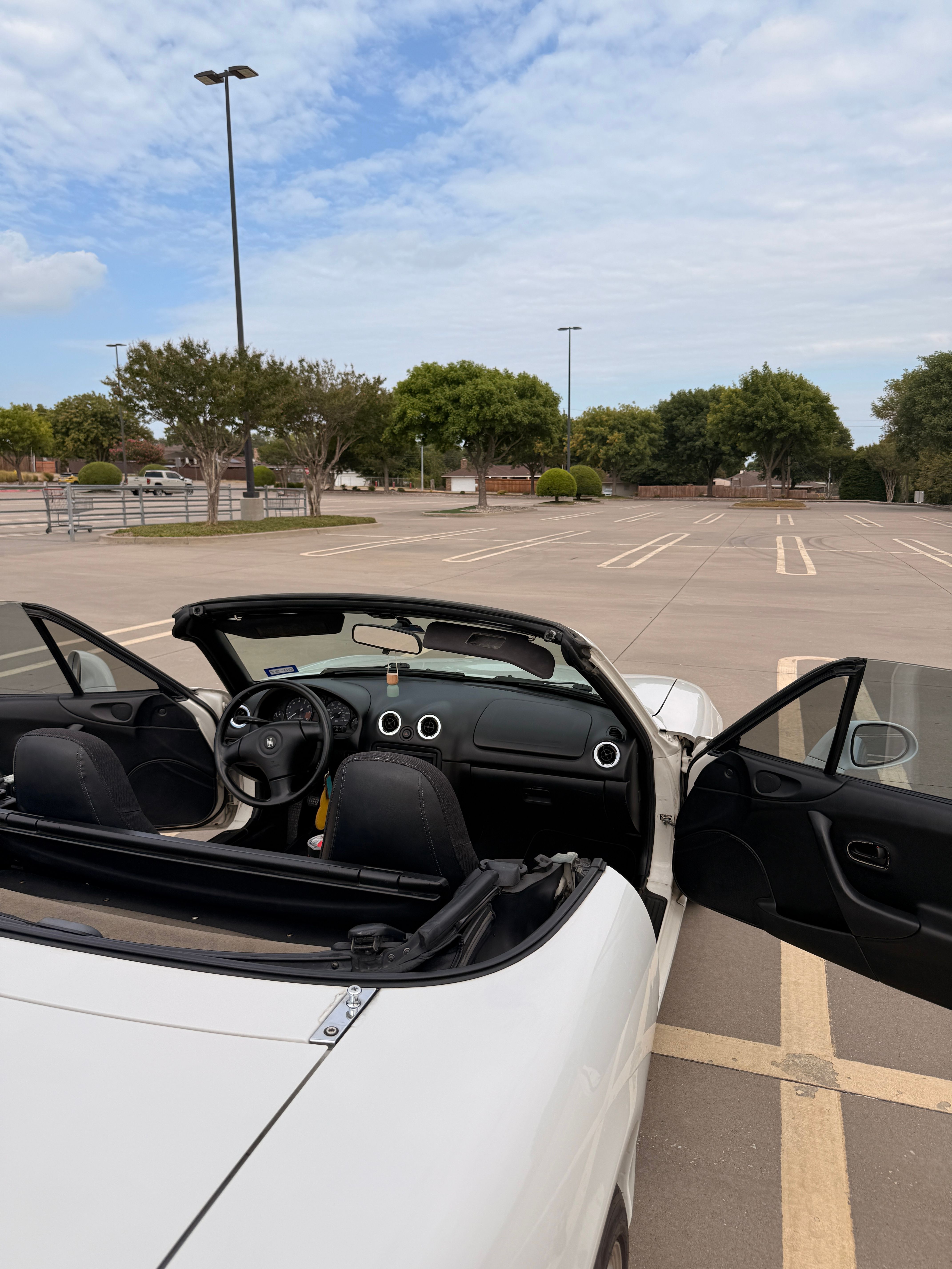 Used 2000 MAZDA MX-5 Miata RWD image 15