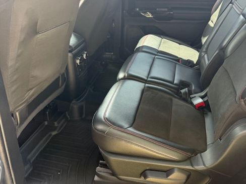 Used 2022 Ford Explorer ST-Line w/ Class IV Trailer Tow Package RWD image 12