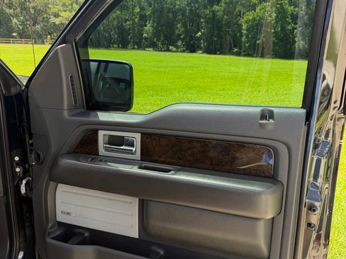 Used 2014 Ford F150 Platinum RWD image 24