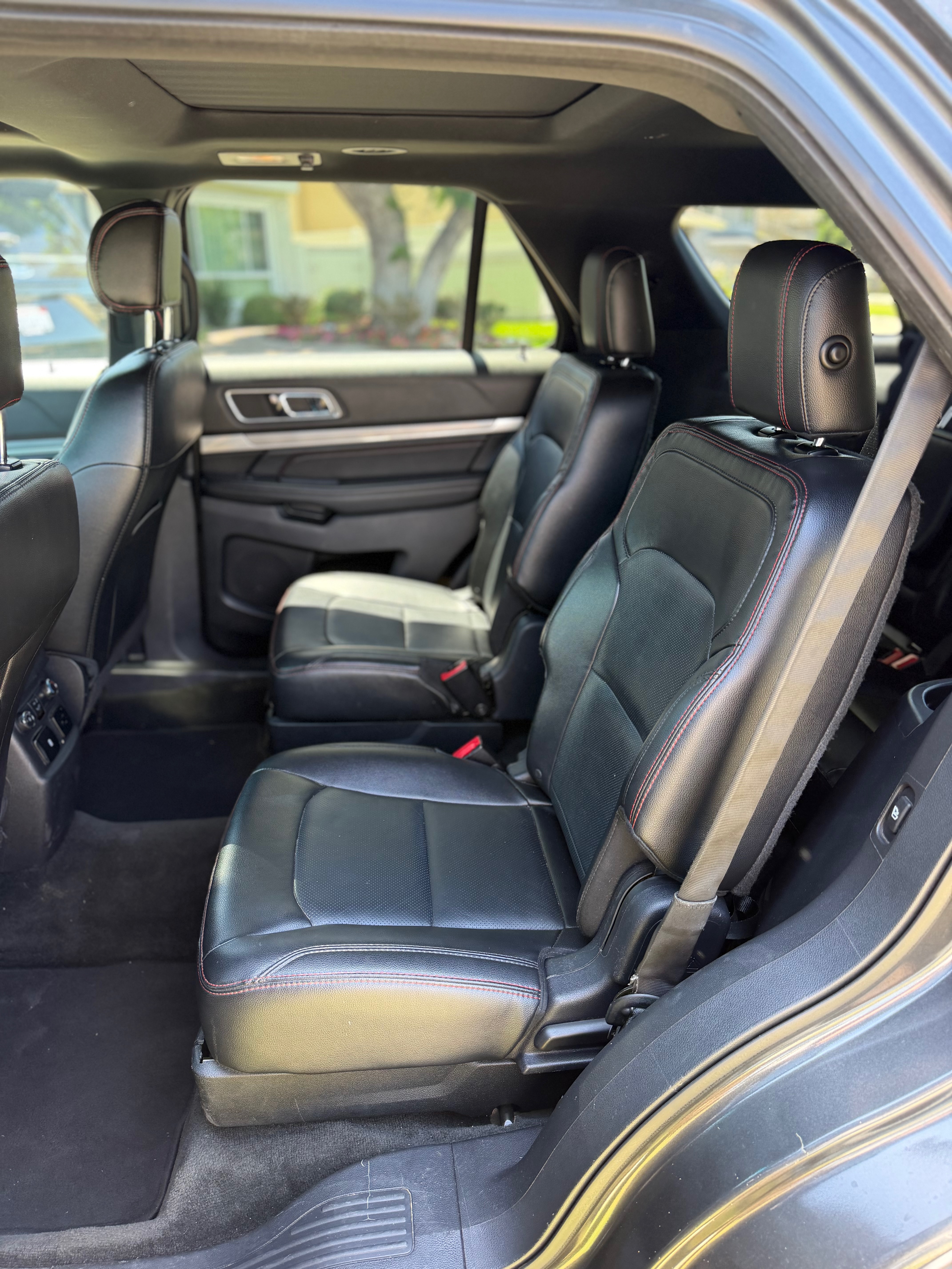 Used 2017 Ford Explorer Sport w/ Equipment Group 401A AWD/4WD image 9