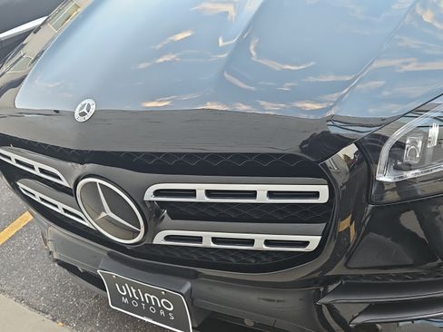 Used 2022 Mercedes-Benz GLS 450 4MATIC image 2