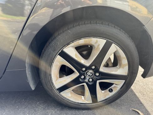Used 2016 Toyota Prius Two FWD image 15