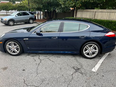 Used 2015 Porsche Panamera w/ Premium Package image 4
