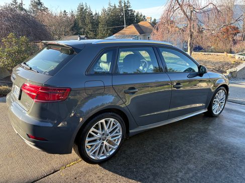 Used 2018 Audi A3 e-tron Premium w/ Sport Package image 4