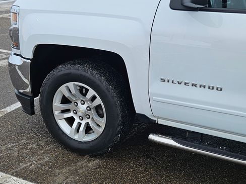 Used 2018 Chevrolet Silverado 1500 LT w/ All Star Edition image 11