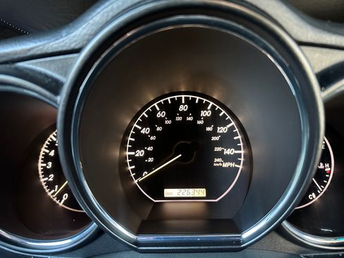 Used 2004 Lexus RX 330 AWD image 25