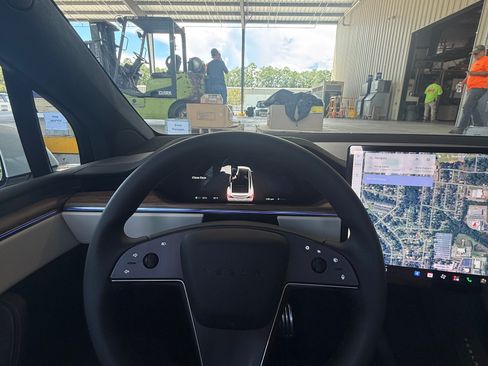 Used 2026 Tesla Model X AWD/4WD image 7