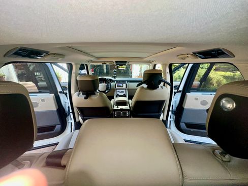 Used 2020 Land Rover Range Rover Long Wheelbase HSE image 9