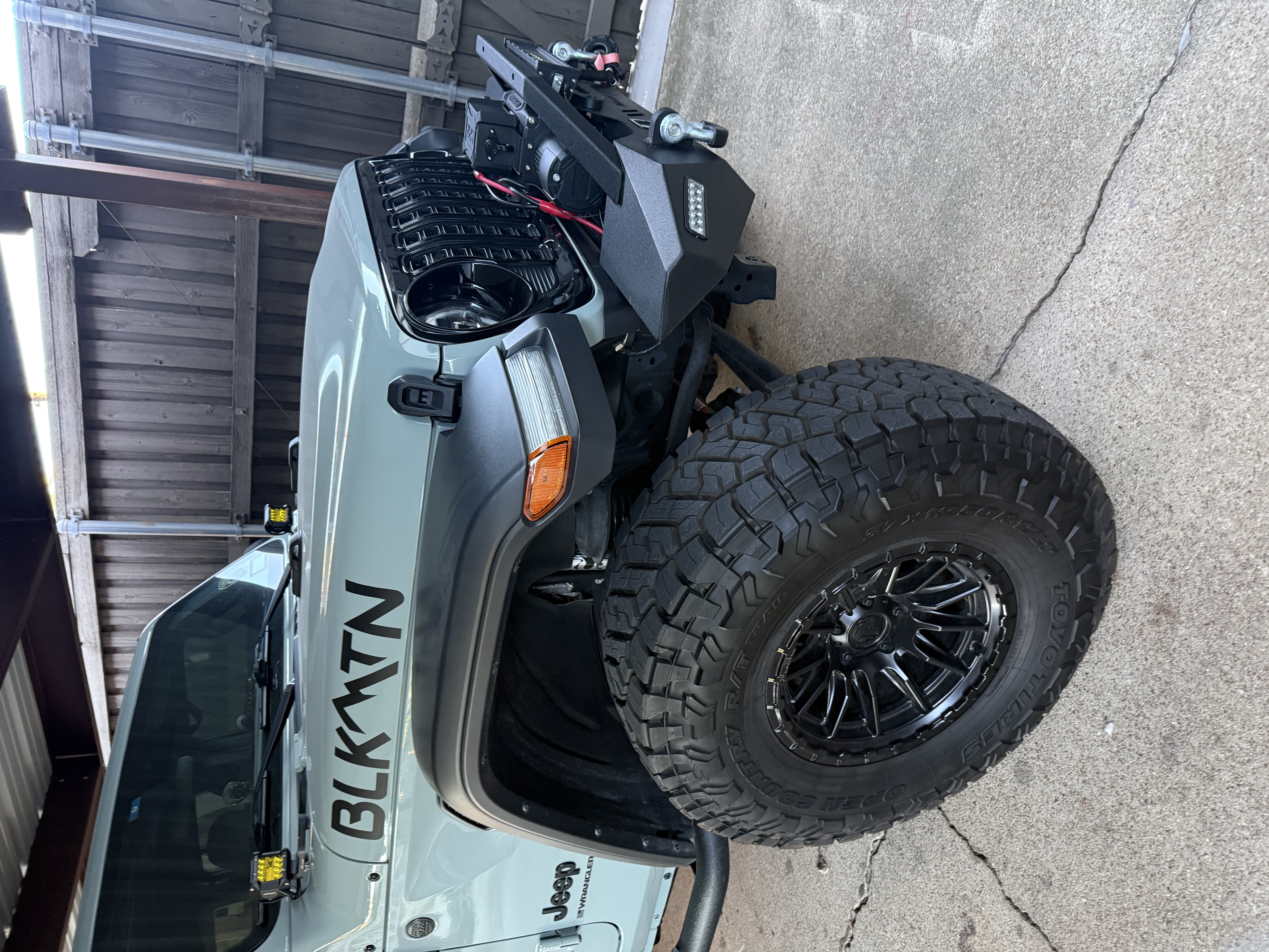 Used 2024 Jeep Wrangler Unlimited Sport AWD/4WD image 31
