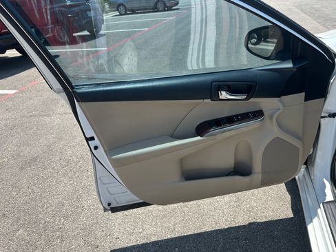 Used 2012 Toyota Camry XLE FWD image 20