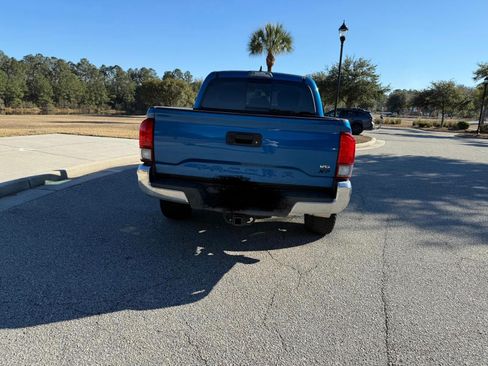 Used 2018 Toyota Tacoma SR5 image 5