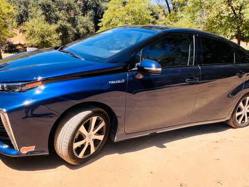 Used 2019 Toyota Mirai image 8