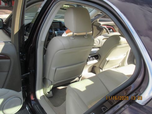 Used 2011 Acura RL image 13