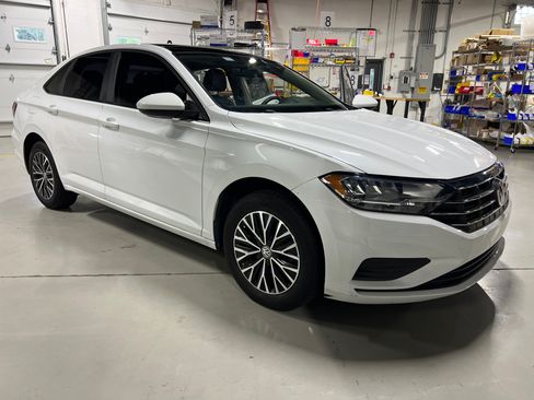 Used 2020 Volkswagen Jetta SE FWD image 16