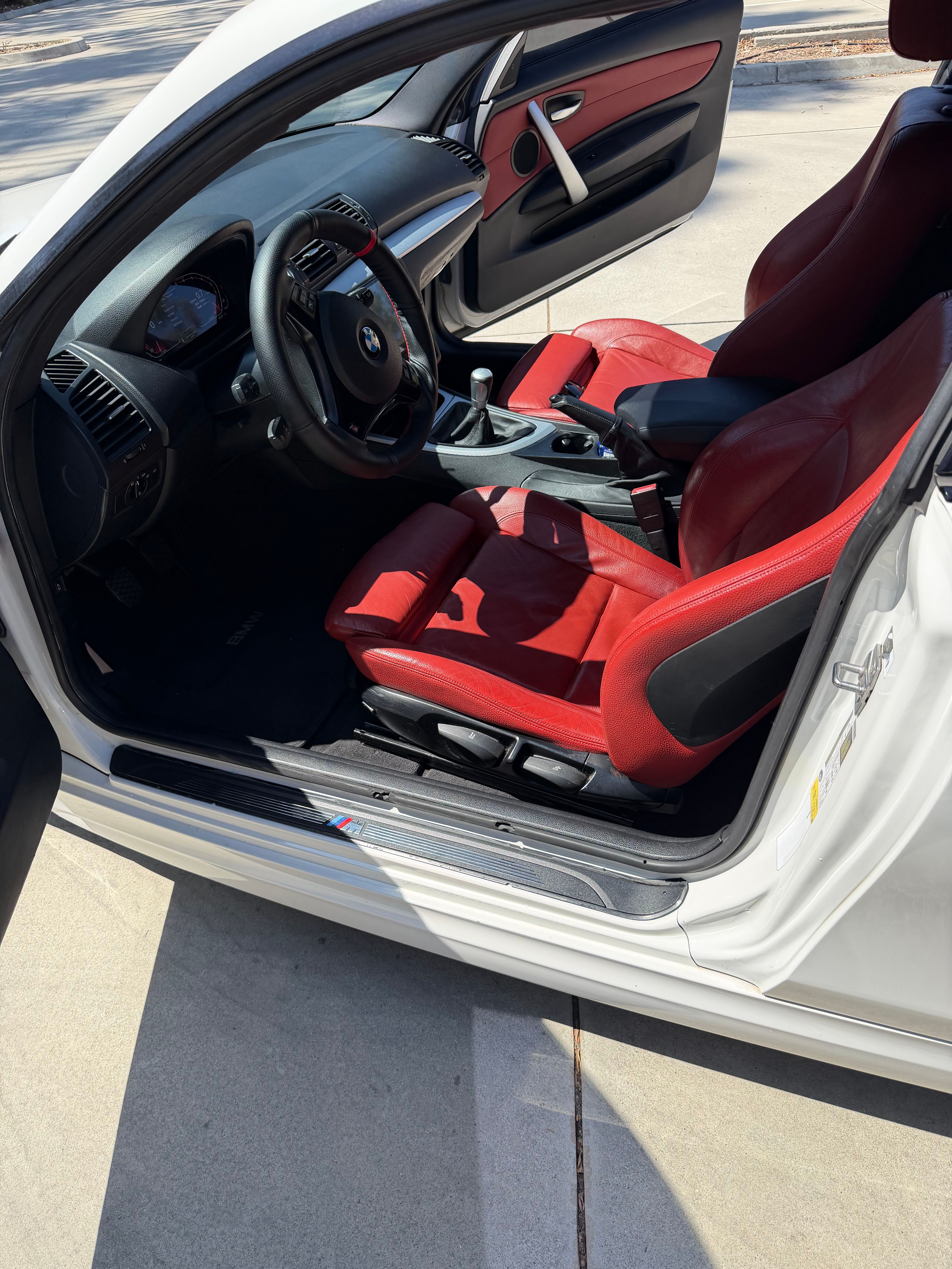 Used 2011 BMW 128i Coupe RWD image 13