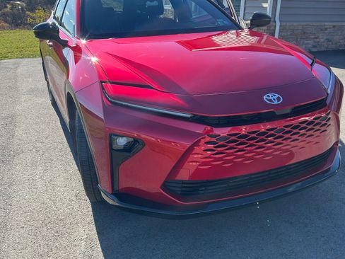 Used 2025 Toyota Crown Signia image 6