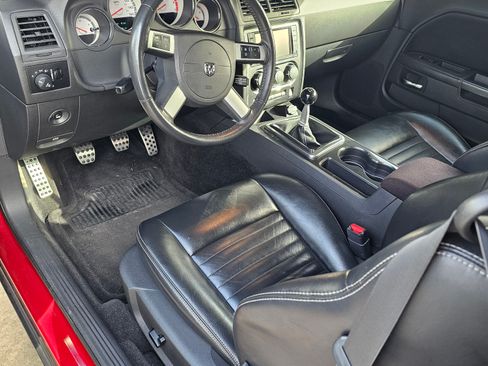 Used 2009 Dodge Challenger R/T image 12