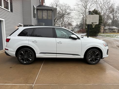 Used 2025 Audi Q7 3.0T Premium Plus image 9