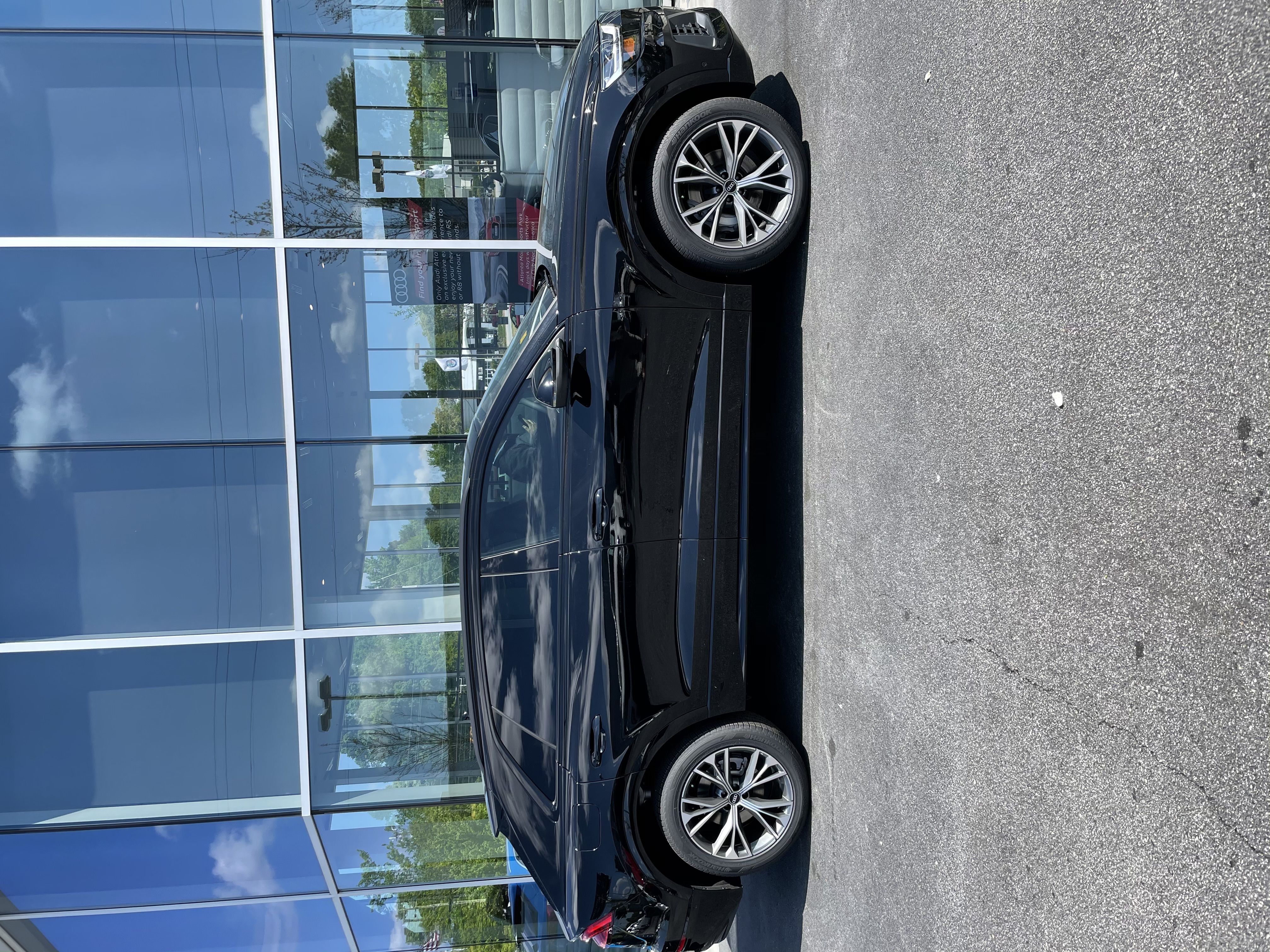 Used 2021 Audi Q8 Premium AWD/4WD image 1