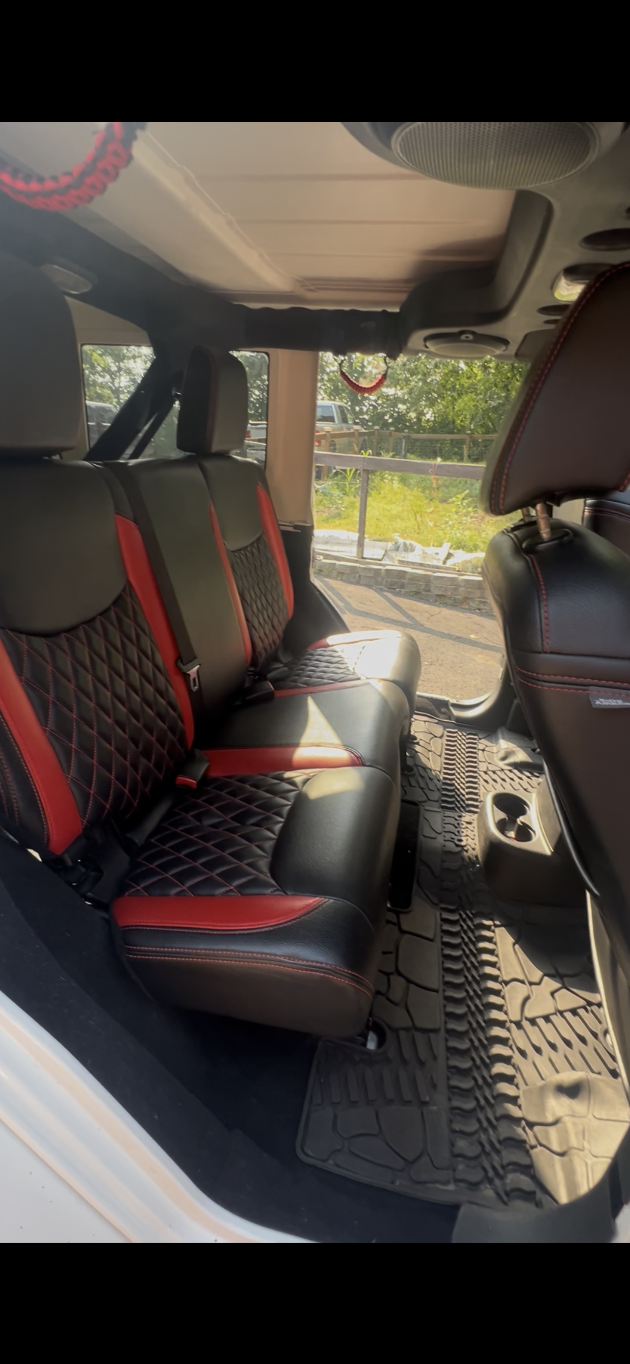 Used 2014 Jeep Wrangler Unlimited Rubicon AWD/4WD image 16