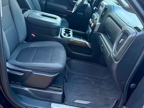 Used 2022 GMC Sierra 1500 Elevation RWD image 9