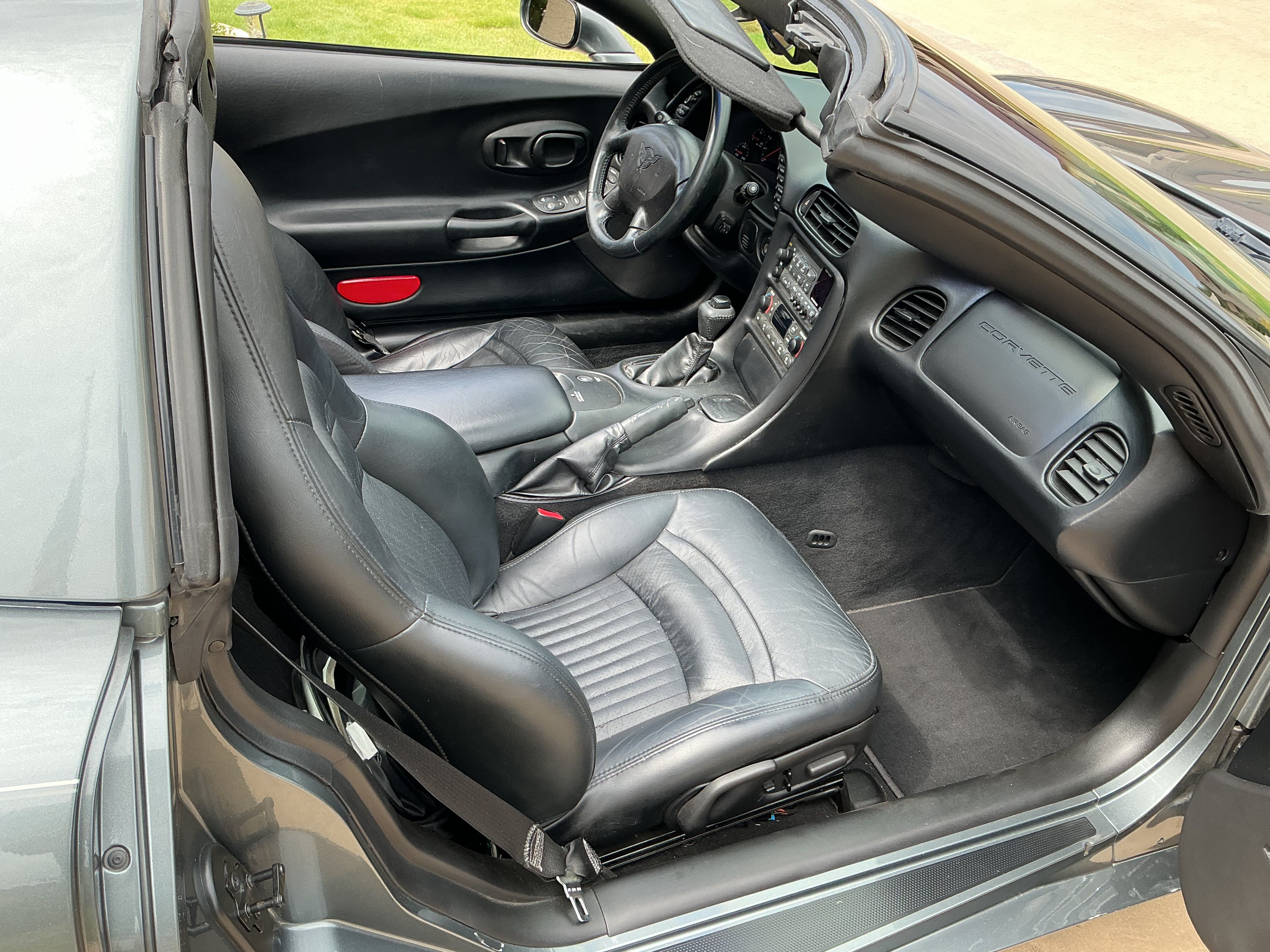 Used 2003 Chevrolet Corvette Coupe w/ Preferred Equipment Group RWD image 6
