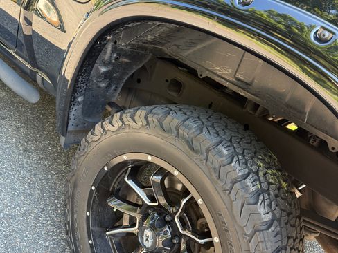 Used 2022 Chevrolet Silverado 1500 RST w/ Safety Package AWD/4WD image 5