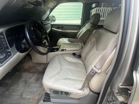 Used 2001 GMC Yukon XL SLT AWD/4WD image 9