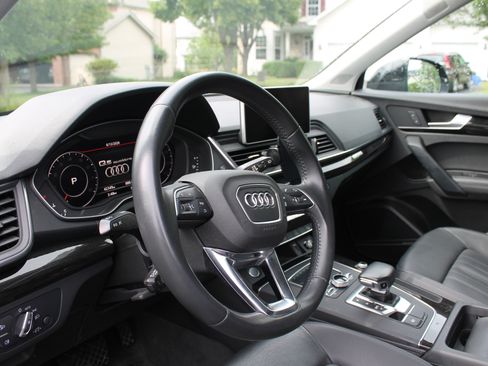 Used 2019 Audi Q5 2.0T Premium Plus w/ Premium Plus Package AWD/4WD image 16