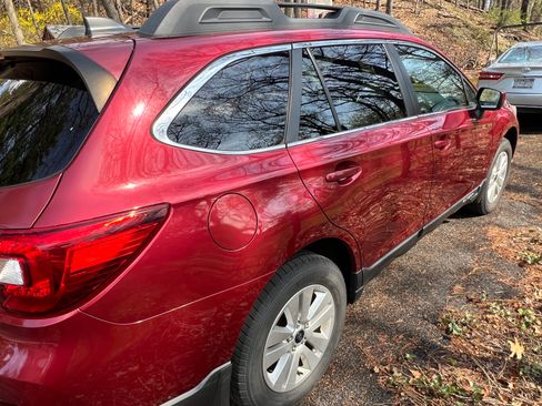 Used 2017 Subaru Outback 2.5i Premium image 1