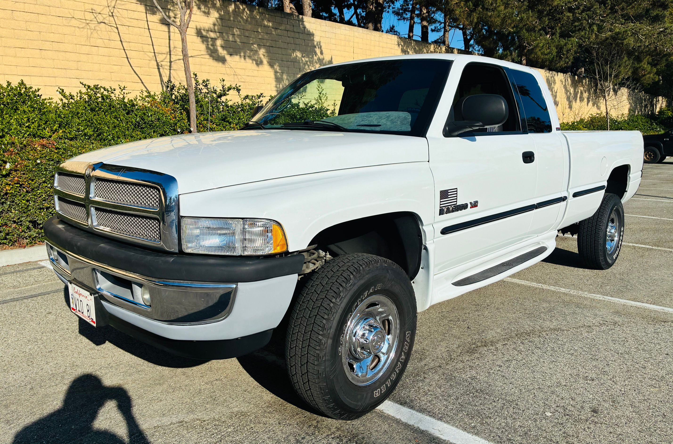 Used 1999 Dodge Ram 2500 Truck 4x4 Quad Cab image 1